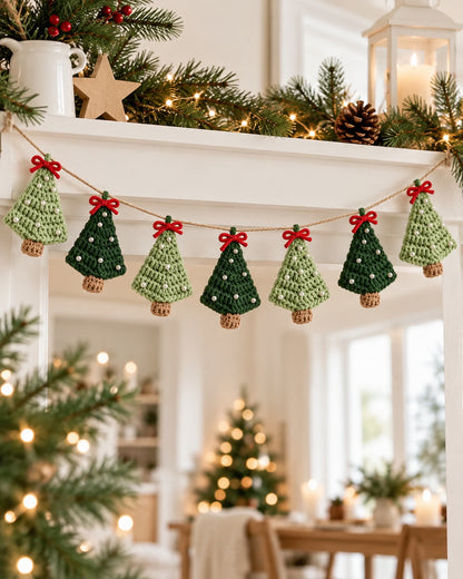 Christmas Tree Garland Crochet Pattern PDF – Mini Holiday Tree Bunting | Ave Lune Crochet