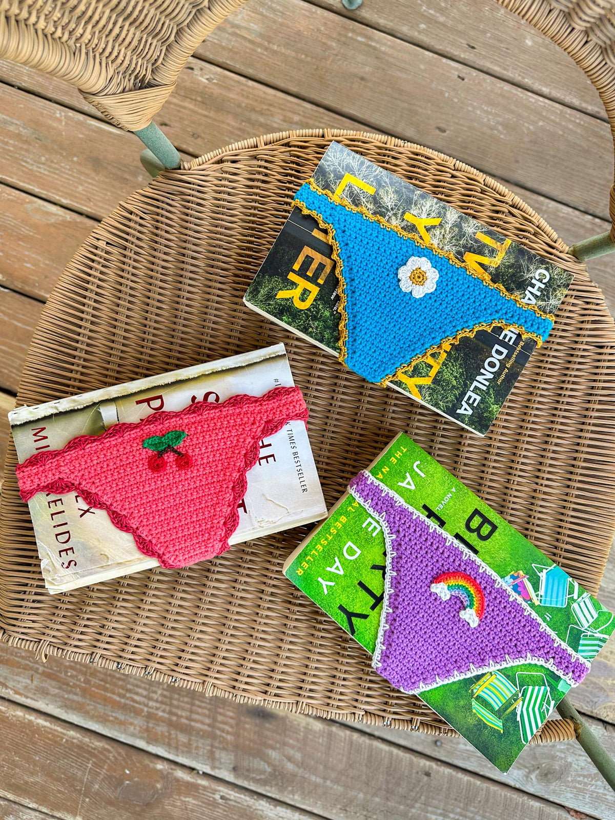 Crochet Book Thong Bookmark Pattern PDF – 3 Lace Edging Options