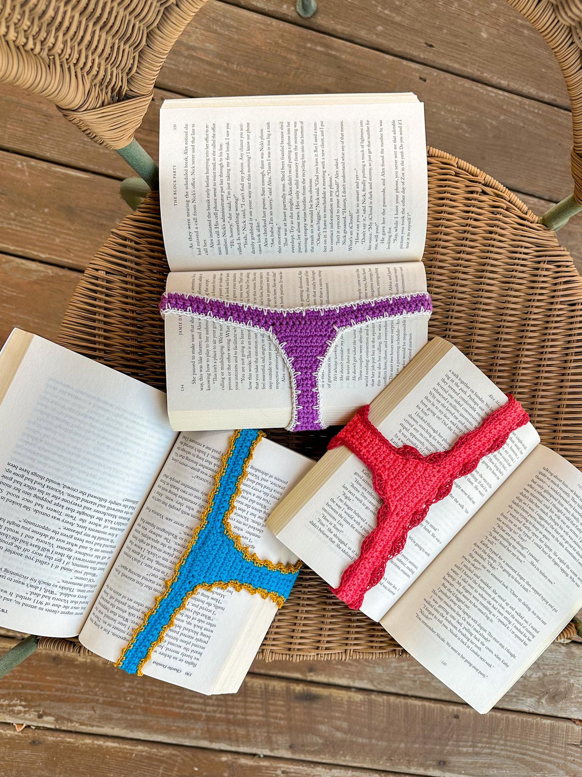 Crochet Book Thong Bookmark Pattern PDF – 3 Lace Edging Options
